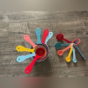 Pioneer Woman Colorful Measuring Cups and Measuring Spoons Set